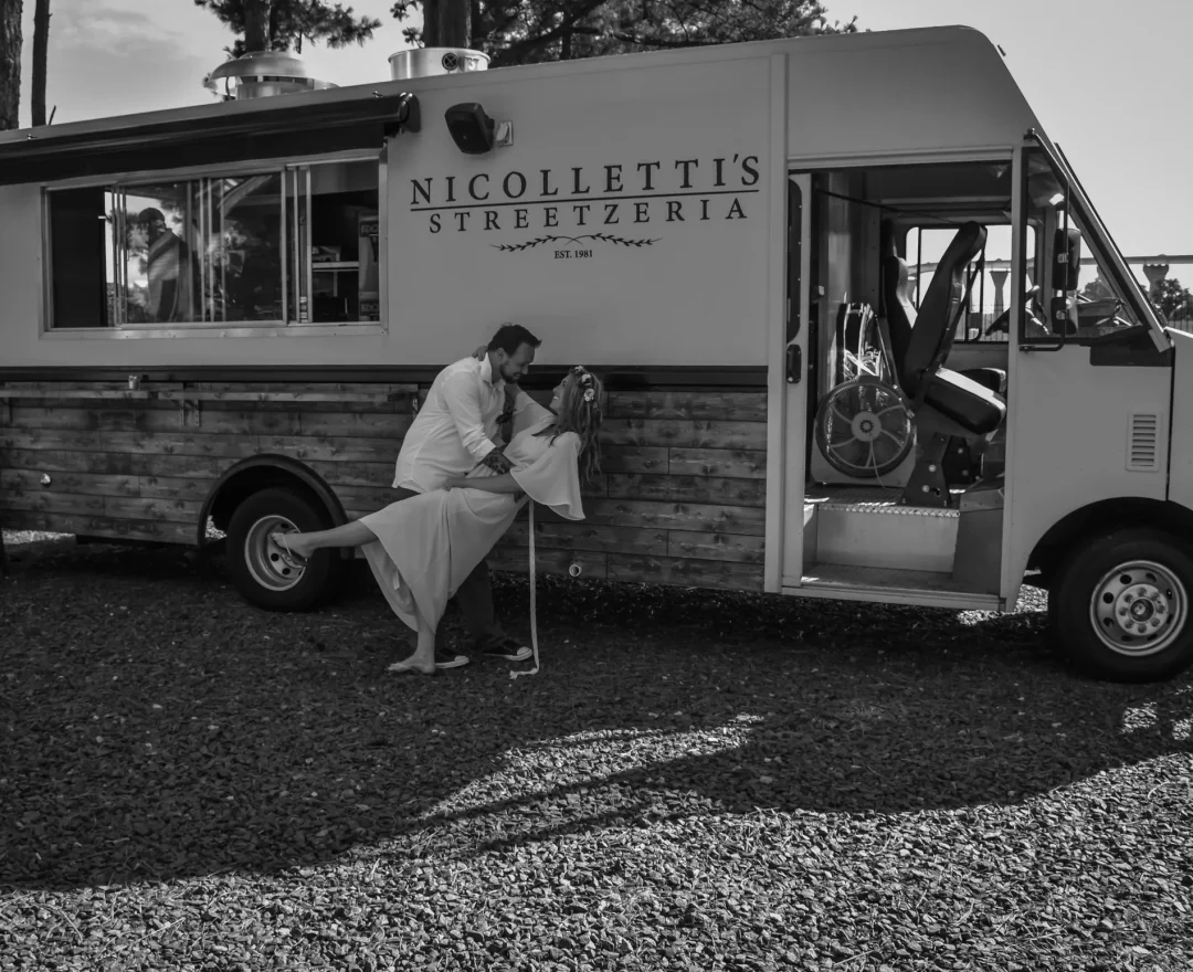 Nicolletti’s-Pizza